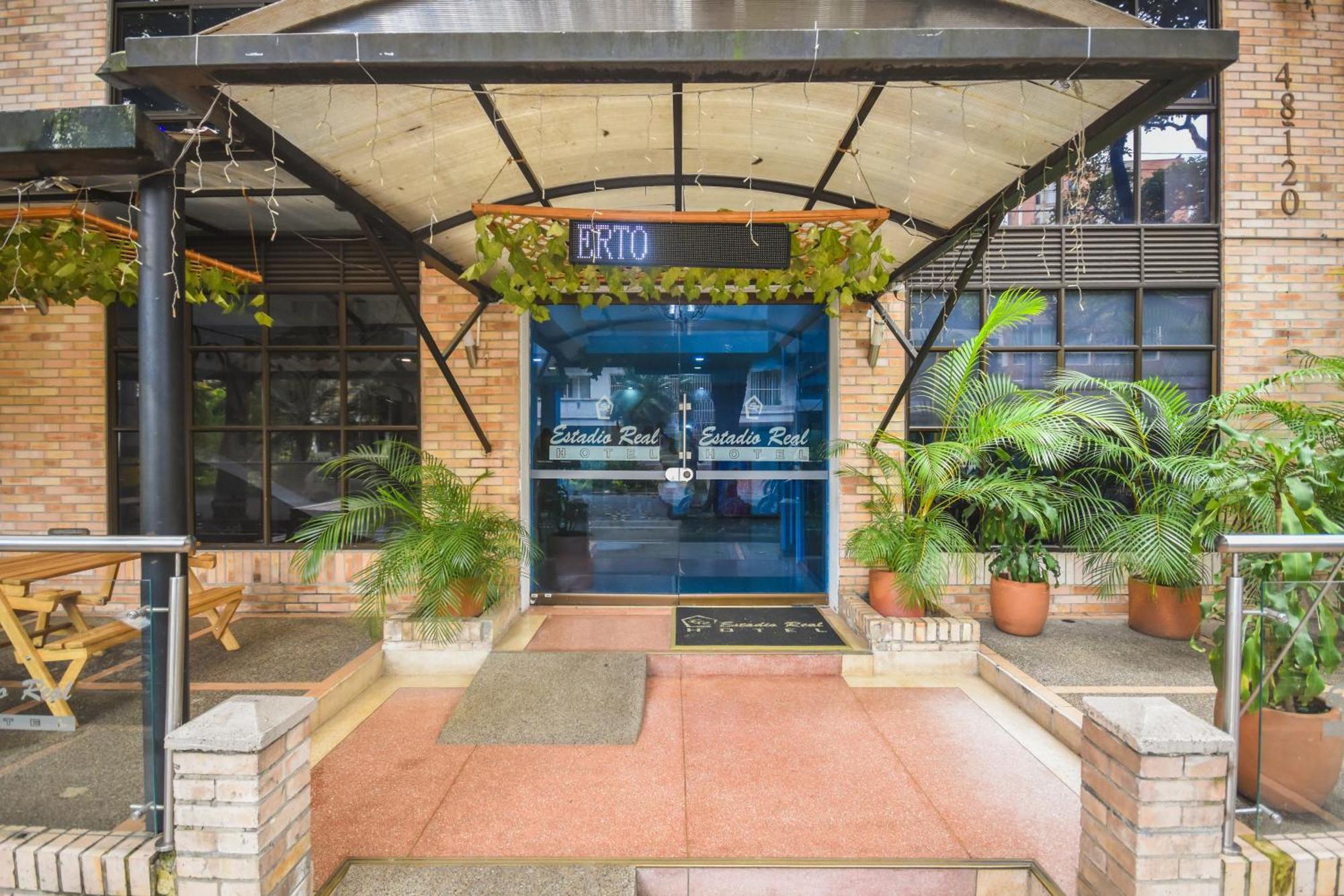 מדיין Hotel Estadio Real מראה חיצוני תמונה